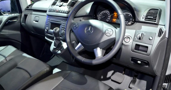รูปภาพ เมอร์เซเดส-เบนซ์ Mercedes-benz Vito 115 CDI Executive ปี 2011
