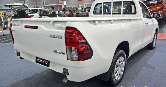 รูปภาพ โตโยต้า Toyota Revo Standard Cab 2.8J Plus ปี 2017