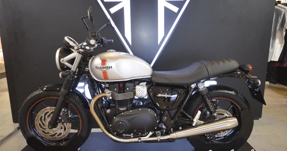 รูปภาพ ไทรอัมพ์ Triumph Street Twin ปี 2015