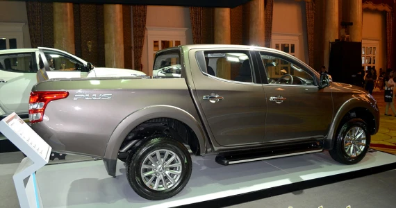 รูปภาพ มิตซูบิชิ Mitsubishi Triton Plus Double Cab 2.4 MIVEC GLS-Ltd. M/T ปี 2017