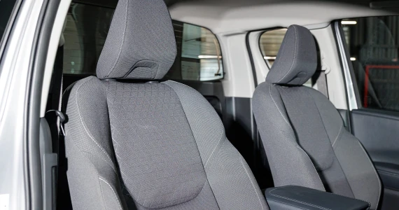 รูปภาพ โตโยต้า Toyota Hilux Travo Smart Cab 4TREX 2.8 Premium AT ปี 2025