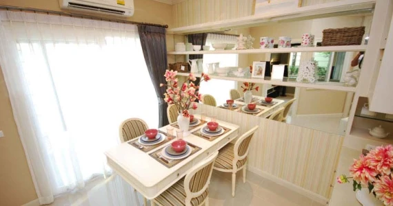 รูปภาพ กัสโต้ สาทร-ตากสิน (Gusto Sathorn Taksin)