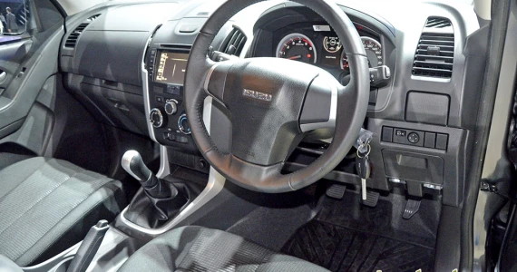 รูปภาพ อีซูซุ Isuzu D-MAX Hi-Lander 4-Door 1.9 Ddi L Blue Power ปี 2015