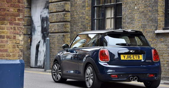 รูปภาพ มินิ Mini Hatch 3 Door Cooper S Seven Edition ปี 2017