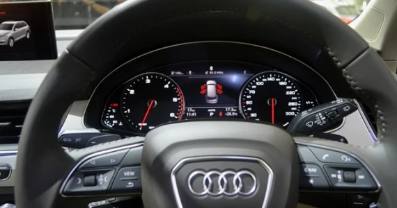 รูปภาพ อาวดี้ Audi Q7 45 TDI quattro S Line ปี 2017