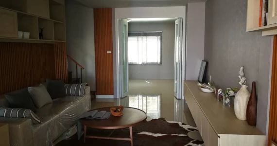 รูปภาพ ดาริน บายพาสชลบุรี - บ้านสวนซอย 11(Darrin)