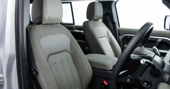 รูปภาพ แลนด์โรเวอร์ Land Rover Defender 90 Petrol 2.0 SE Ingenium ปี 2020
