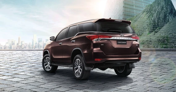 รูปภาพ โตโยต้า Toyota Fortuner 2.8V 2WD AT ปี 2015