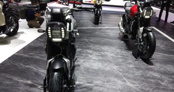 รูปภาพ จีพีเอ็กซ์ GPX MAD 300 ปี 2019