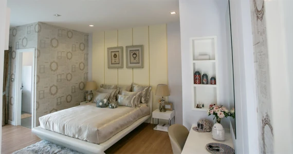 รูปภาพ ดิ เอ็มไพร์ (The Empire)