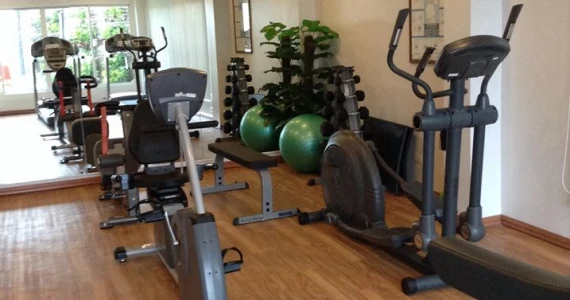 รูปภาพ วรัญญา เอ็กซ์เซ็คคิวทีฟ คอนโดมิเนีย (Warunya Executive Condominium)