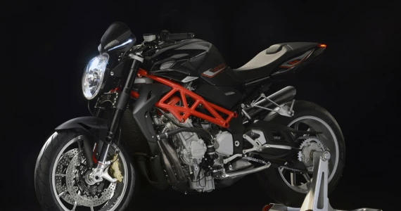 รูปภาพ เอ็มวี ออกุสต้า MV Agusta Brutale 1090 R ปี 2013