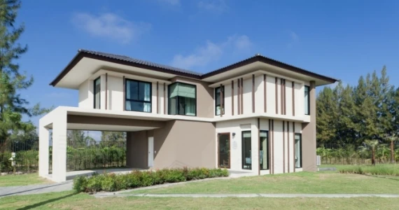 รูปภาพ เพลินจิต คอลลิน่า (Ploenchit Collina)