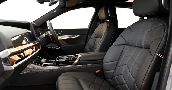 รูปภาพ บีเอ็มดับเบิลยู BMW M7 M760e xDrive ปี 2023