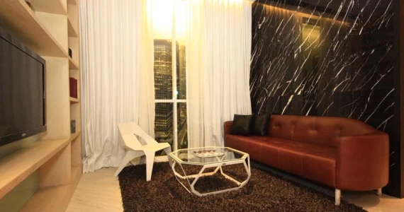 รูปภาพ อัพ เอกมัย (Up Ekamai)