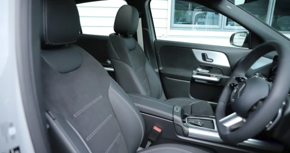 รูปภาพ เมอร์เซเดส-เบนซ์ Mercedes-benz GLA-Class GLA 200 Night Edition ปี 2025