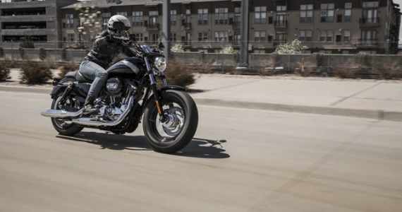 รูปภาพ ฮาร์ลีย์-เดวิดสัน Harley-Davidson Cruiser Sportster 1200 Custom ปี 2020