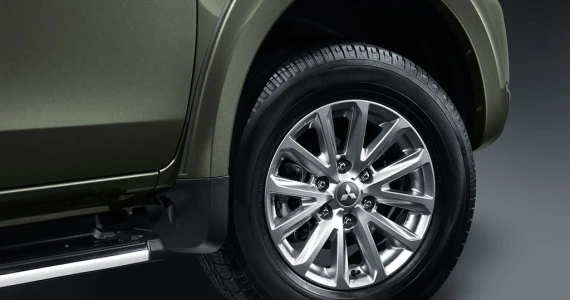 รูปภาพ มิตซูบิชิ Mitsubishi Triton Plus Double Cab 2.4 MIVEC GLS-Ltd. M/T ปี 2017