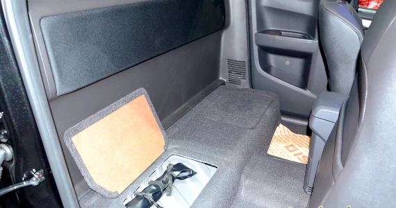รูปภาพ อีซูซุ Isuzu D-MAX Hi-Lander 2-Door 2.5 Z VGS Turbo ฉลอง 99 ปี อีซูซุ ปี 2015