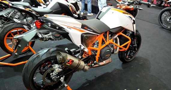รูปภาพ เคทีเอ็ม KTM 690 Duke R ปี 2010