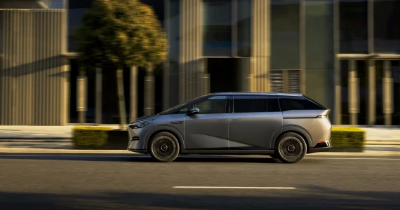 รูปภาพ เอ็กซ์เผิง Xpeng X9 Luxury Special Color Edition ปี 2025