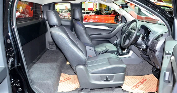 รูปภาพ อีซูซุ Isuzu D-MAX Hi-Lander 2-Door 2.5 Z VGS Turbo ฉลอง 99 ปี อีซูซุ ปี 2015