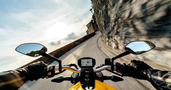 รูปภาพ ดูคาติ Ducati Monster 821 Yellow/Black MY18 ปี 2018