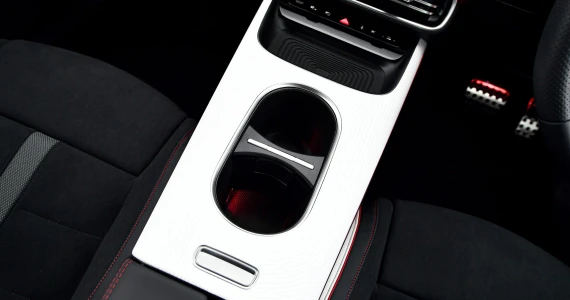 รูปภาพ เมอร์เซเดส-เบนซ์ Mercedes-benz CLA-Class CLA 250+ with EQ Technology ปี 2025