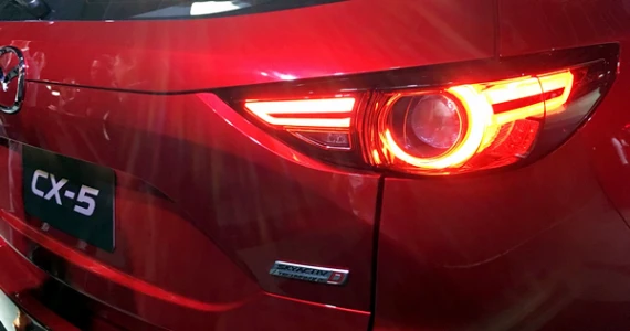 รูปภาพ มาสด้า Mazda CX-5 2.2 XD 2WD Diesel MY2018 ปี 2017
