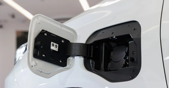 รูปภาพ โตโยต้า Toyota Hilux Travo -e Double Cab 4TREX ปี 2025