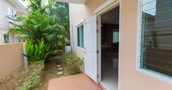 รูปภาพ มณีรินทร์ วิลเลจ บางพระ (Maneerin Village Bangpra)