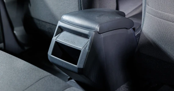 รูปภาพ โตโยต้า Toyota Hilux Travo Double Cab Prerunner 2.8 Smart MT ปี 2025