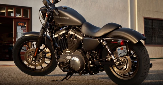 รูปภาพ ฮาร์ลีย์-เดวิดสัน Harley-Davidson Cruiser Iron 883 MY20 ปี 2016