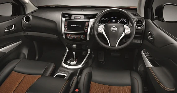รูปภาพ นิสสัน Nissan Navara NP300 Double Cab Calibra E 6 MT Black Edition ปี 2019