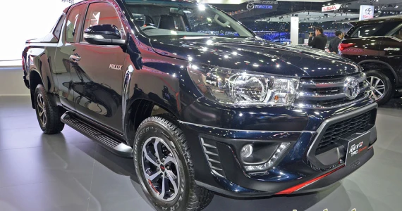 รูปภาพ โตโยต้า Toyota Revo Smart Cab Prerunner 2X4 2.4 TRD Sportivo AT ปี 2016