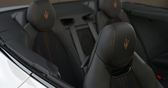รูปภาพ มาเซราติ Maserati GranCabrio Folgore ปี 2025