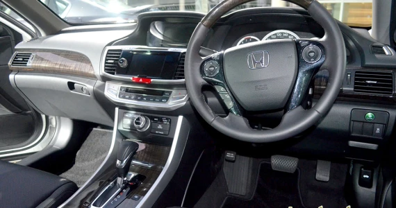 รูปภาพ ฮอนด้า Honda Accord 2.0 EL ปี 2013