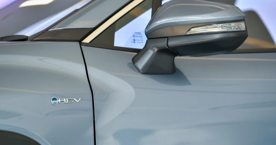 รูปภาพ โตโยต้า Toyota Corolla Cross HEV Premium ปี 2026