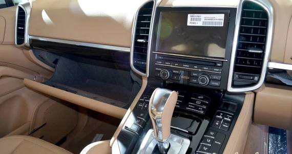 รูปภาพ ปอร์เช่ Porsche Cayenne Turbo S E-Hybrid ปี 2014