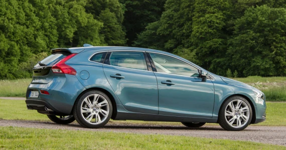 รูปภาพ วอลโว่ Volvo V40 T5 B ปี 2013