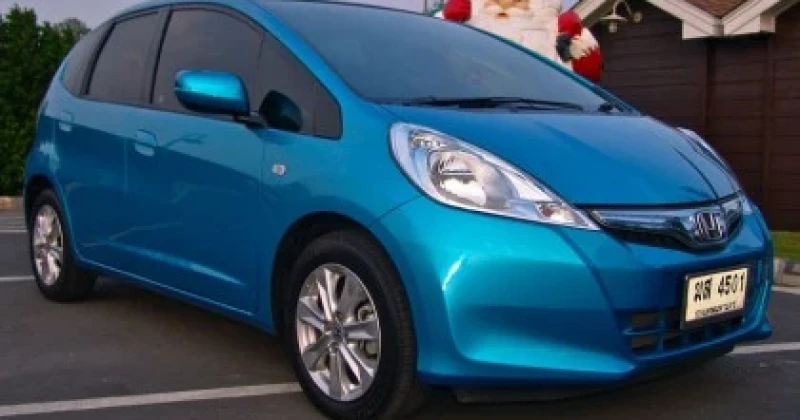 รีวิว Honda Jazz Hybrid เทคโนโลยีพลังไฮบริดที่เอื้อมถึง