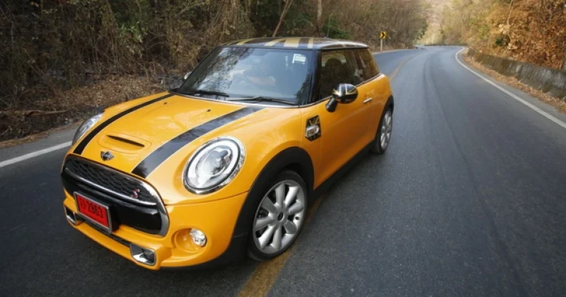 รีวิว Mini Cooper S แฮตช์แบ็ก 3 ประตู แรงสุดของรุ่น