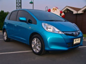รีวิว Honda Jazz Hybrid เทคโนโลยีพลังไฮบริดที่เอื้อมถึง