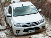 รีวิว Toyota Hilux Revo ภายในหรู ขับนุ่ม เทคโนโลยีเด่น