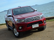 รีวิว Toyota Hilux Revo Double Cab 4WD 2.8G AT กระบะยอดนิยม ตัวท็อป ขับเคลื่อนสี่ล้อ
