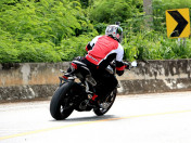 รีวิว Triumph Street Triple 765 RS สวยทุกองศา สปอร์ตเต็มพิกัด