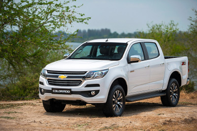 รายชื่อศูนย์-โชว์รูมเชฟโรเลต Chevrolet Colorado C-Cab 2.5 LS ปี 2018