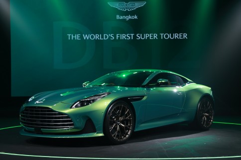 แอสตัน มาร์ติน Aston Martin DB12 V8 ปี 2023