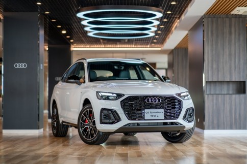 อาวดี้ Audi Q5 55 TFSI e quattro S line ปี 2022