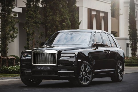 โรลส์-รอยซ์ Rolls-Royce Cullinan SUV ปี 2023